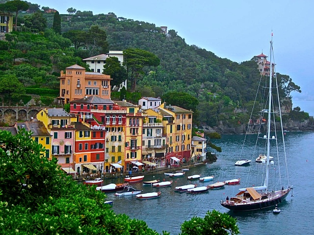 un'altra meraviglia Italiana: Portofino e le Cinque Terre, dove la natura e l'uomo hanno creato una bellezza ineguagliabile